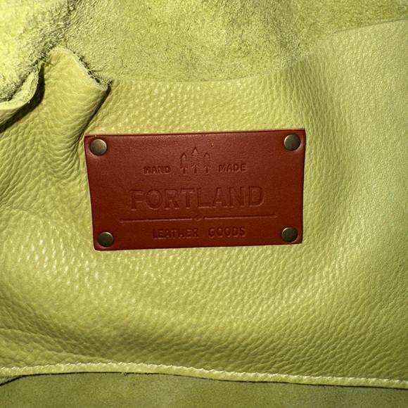 Portland Leather Large Tote Bag - Picture 2 of 7